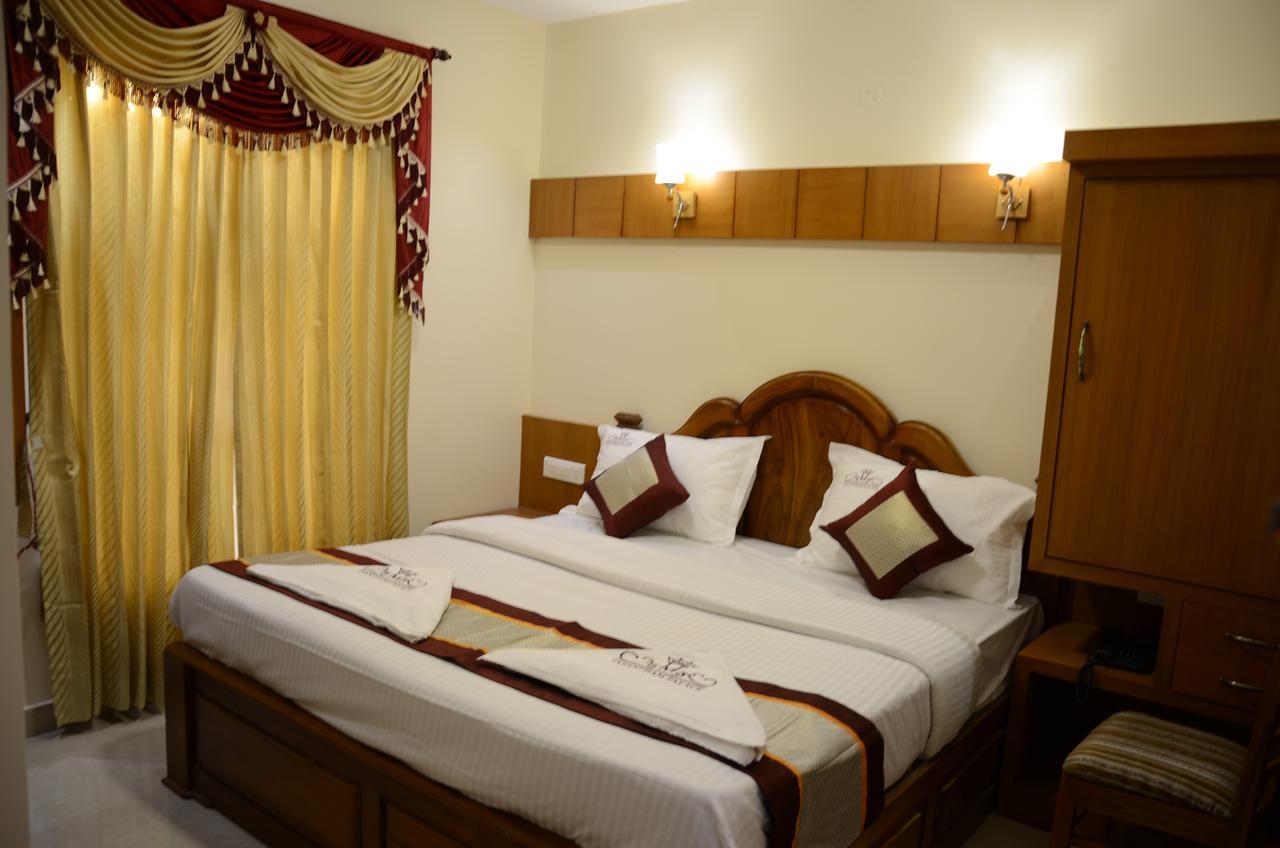 Hotel Vasantham Palace Ooty Eksteriør billede